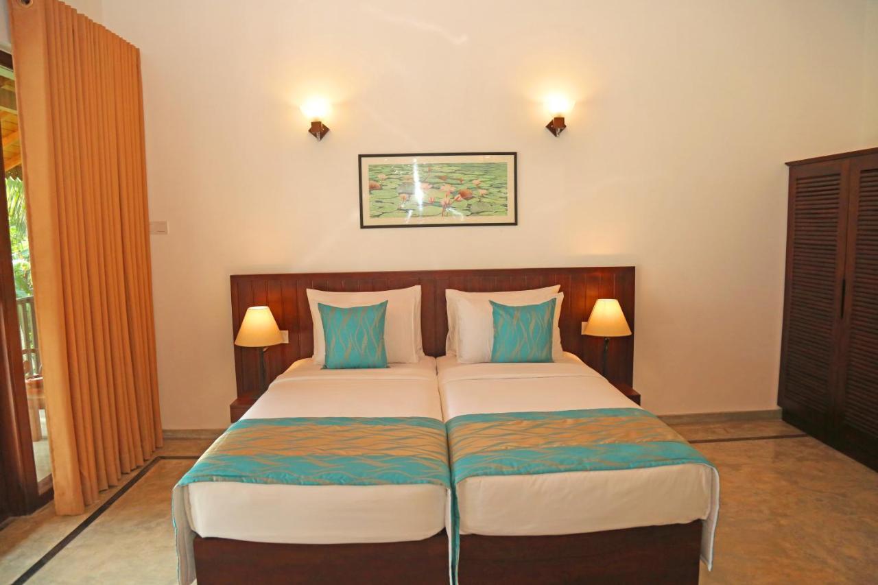 Villa Peacock Walahanduwa ภายนอก รูปภาพ
