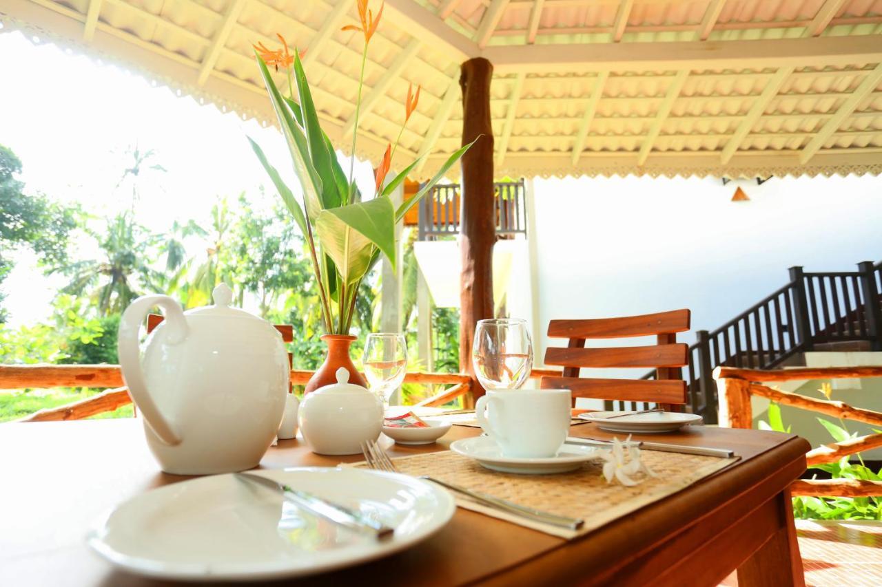 Villa Peacock Walahanduwa ภายนอก รูปภาพ